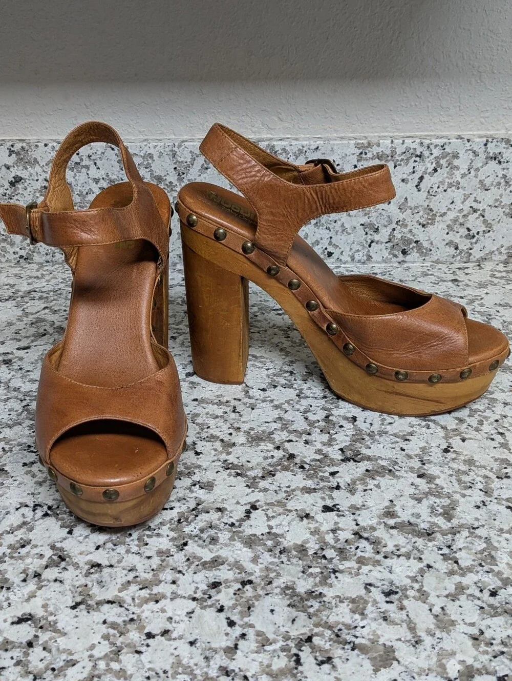 Jeffrey Campbell Woodies Tan Leather Studded Wood Platform Sandals Sz 10 Boho